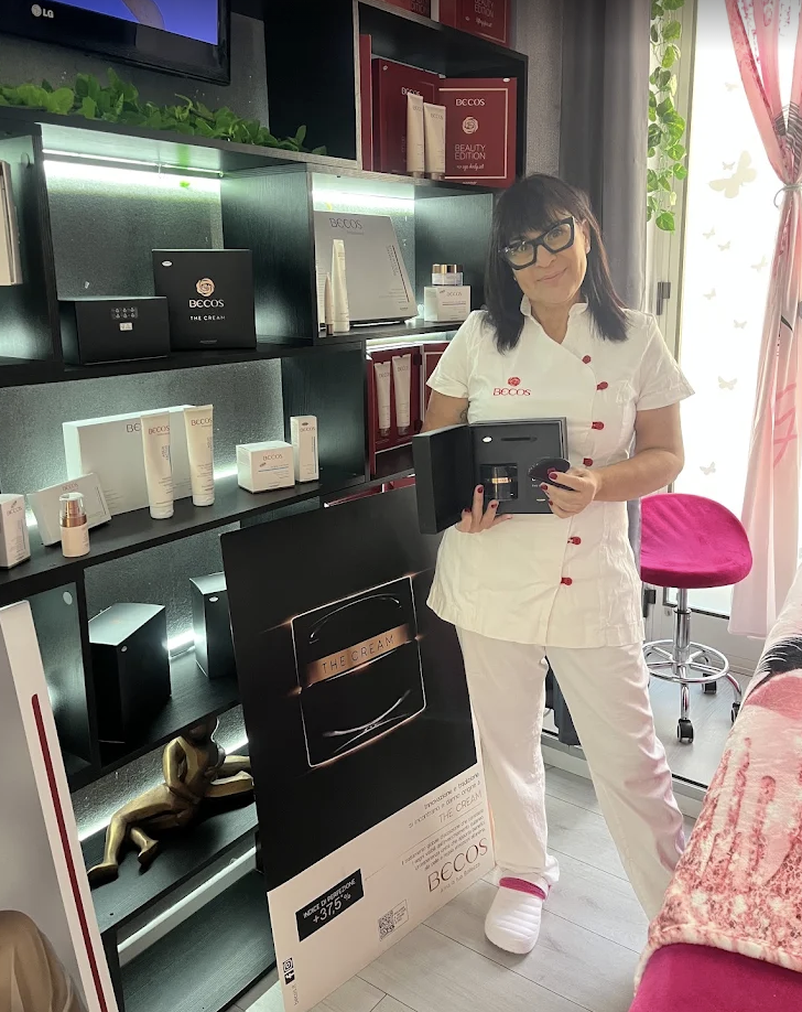 Staff Arcadia Trieste con prodotti BECOS